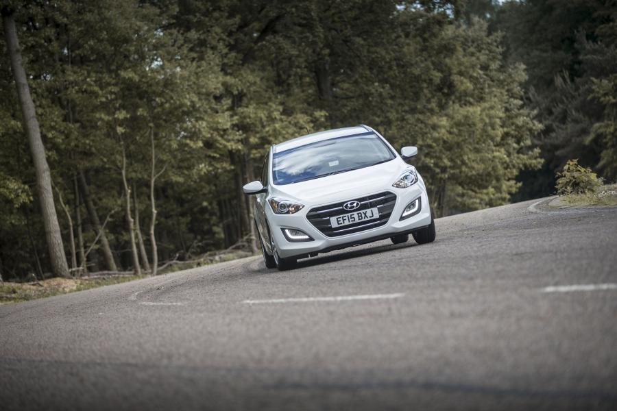  Hyundai i30 Tourer 2015 года  (UK) (фото 5 из 20)